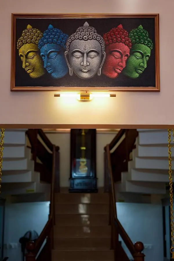 Privat bolig Parudeesa - Heavenly- Luxurious Palace Look-Near Cbd - Kerala - India With Breakfast Kāladi