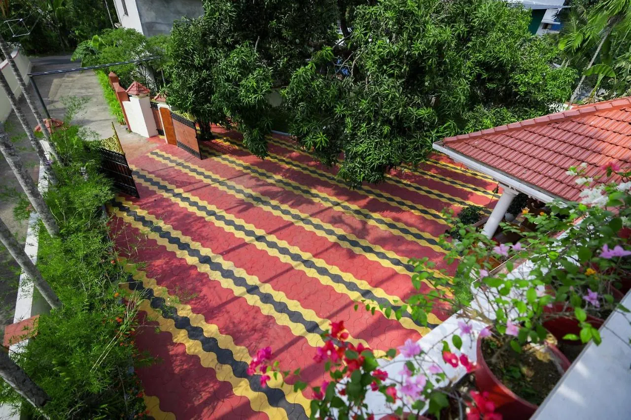 Parudeesa - Heavenly- Luxurious Palace Look-Near Cbd - Kerala - India With Breakfast Kāladi