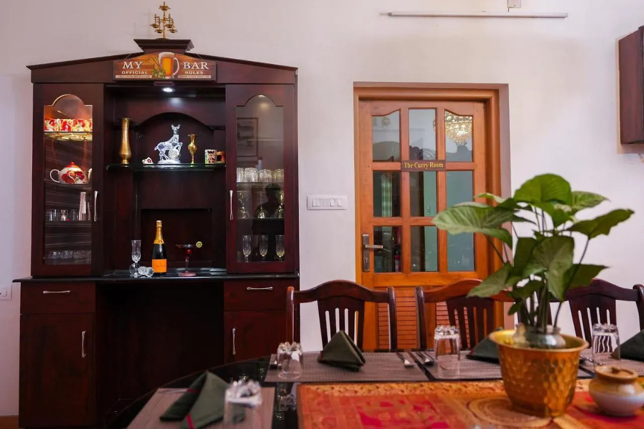 Parudeesa - Heavenly- Luxurious Palace Look-Near Cbd - Kerala - India With Breakfast Kāladi