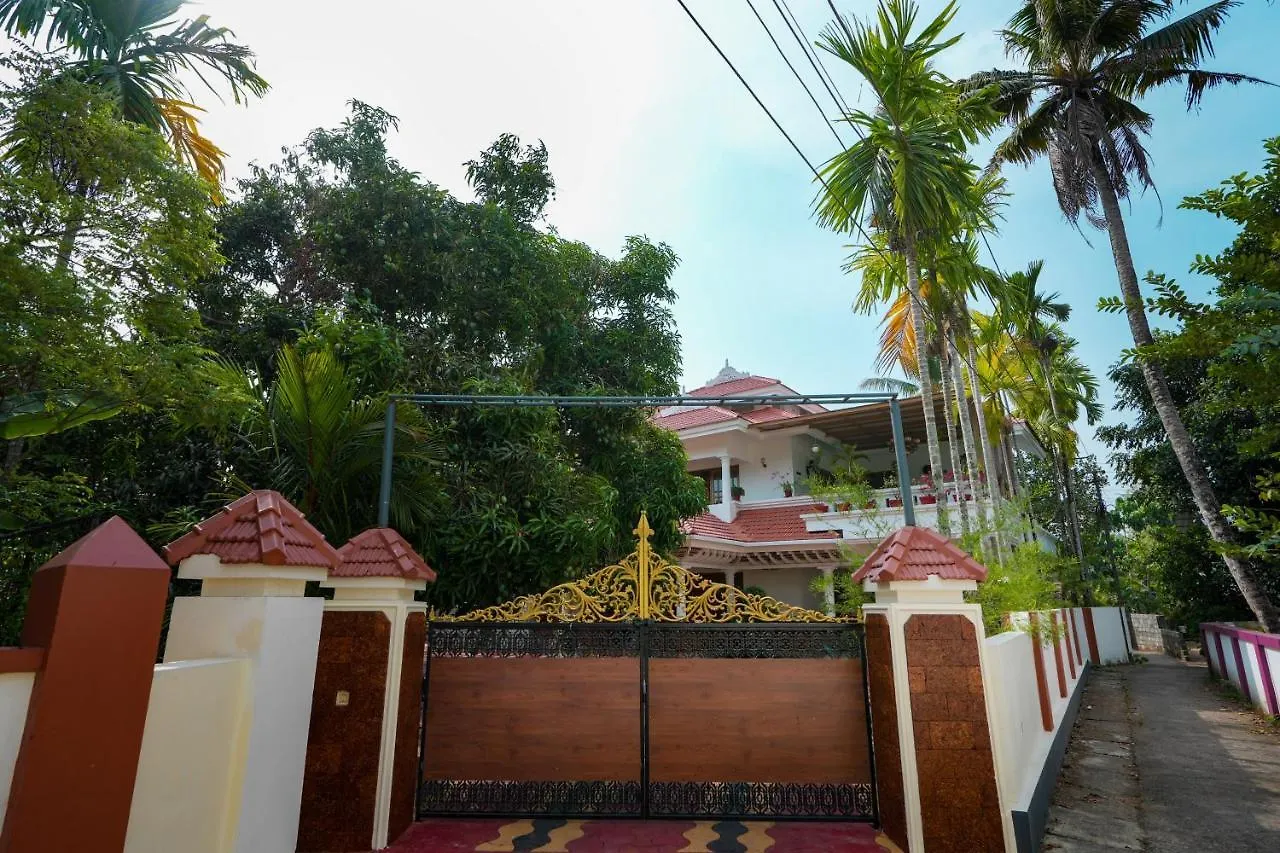 Parudeesa - Heavenly- Luxurious Palace Look-Near Cbd - Kerala - India With Breakfast Kāladi Privat bolig
